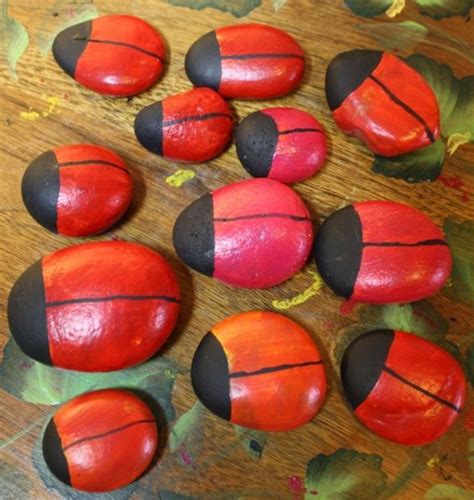 How to Paint Ladybug Rocks: Great Craft Project for Kids - FeltMagnet