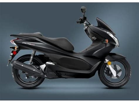 Buy 2013 Honda PCX150 SCOOTER Moped on 2040-motos