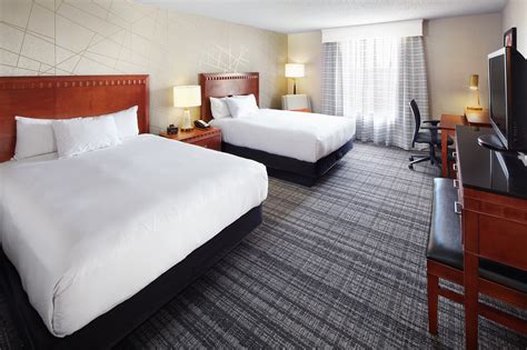 DoubleTree by Hilton Dallas Near the Galleria - Studio 11 Design