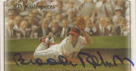 Card Buzz: Featured autograph - Brooks Robinson