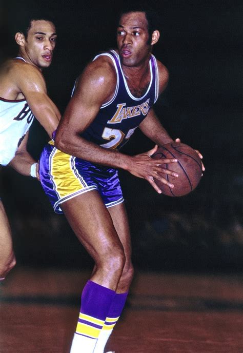 Elgin Baylor, Lakers and NBA legend, dead at 86