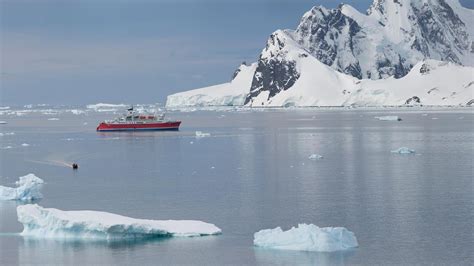 Antarctica Cruises & Tours in 2024 & 2025 - G Adventures