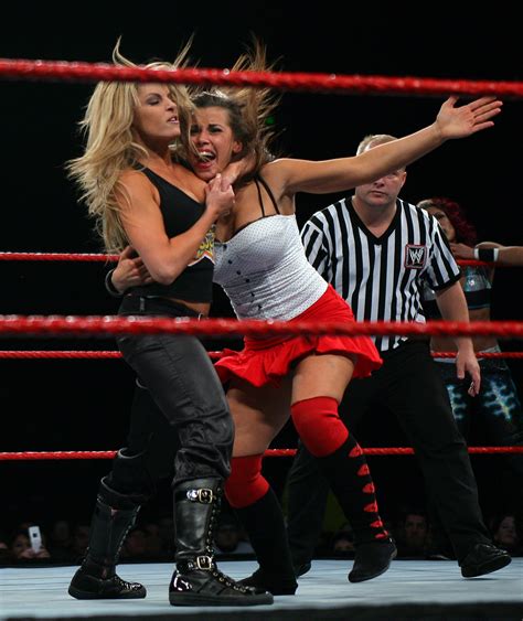 Mickie James Wants To Wrestle Trish Stratus At WWE Evolution - Wrestlezone