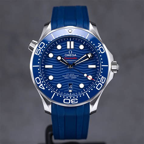 OMEGA SEAMASTER DIVER 300 BLUE DIAL RUBBER (2023) - OMNILUXE