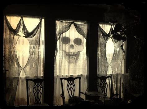 Pin de Sera Martin en Ideas for the House | Fantasmas de halloween ...