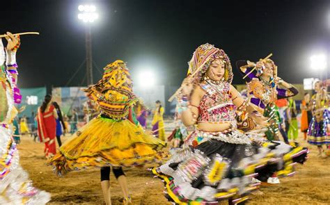 Garba Folk Dance, History, Steps, Origin, Dress, Information