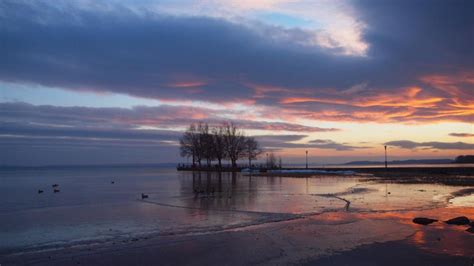 Lake Balaton in winter - backiee