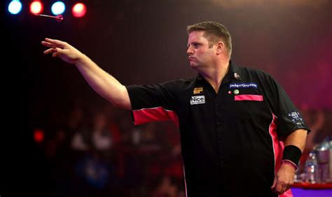 Mitchell scrapes past McGeeney to reach BDO world darts quarter-finals ...