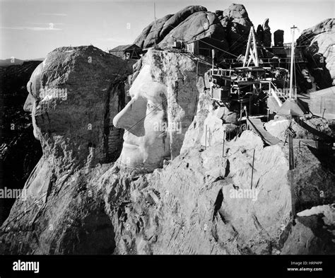 Mount Rushmore Construction Site, 1930s Stock Photo - Alamy
