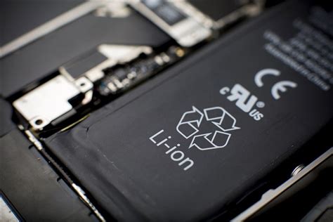 Why Most Smartphone Devices Use Lithium-Ion Batteries - Dignited