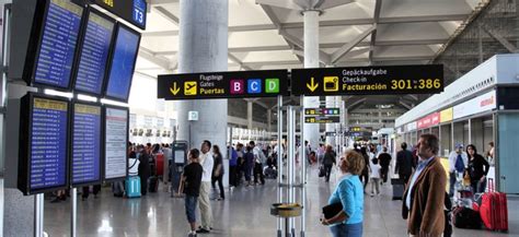 Malaga Airport Bus - getting to and from the airport Malaga