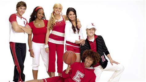 “High School Musical” Cast Reunites Over Zoom | Teen Vogue