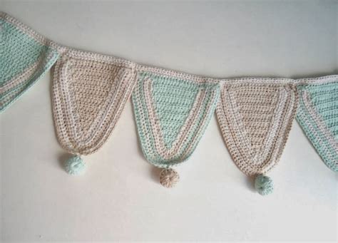 Almacén de Curiosidades: Banderines de crochet