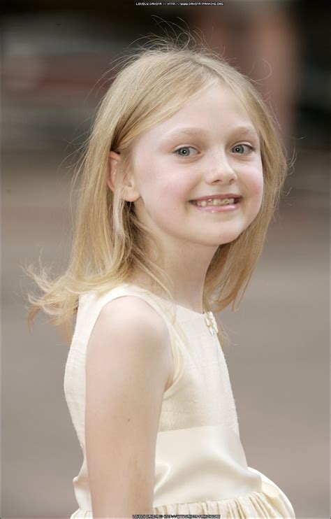 War of the Worlds Premiere 2005 - Dakota Fanning Photo (3182172) - Fanpop