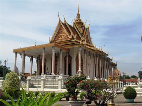 Temple of the Emerald Buddha - Most Famous Places