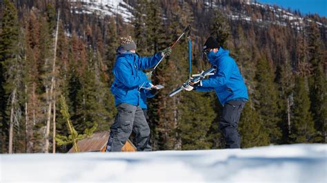 CA snowpack suffers from dry month as drought continues | Sacramento Bee