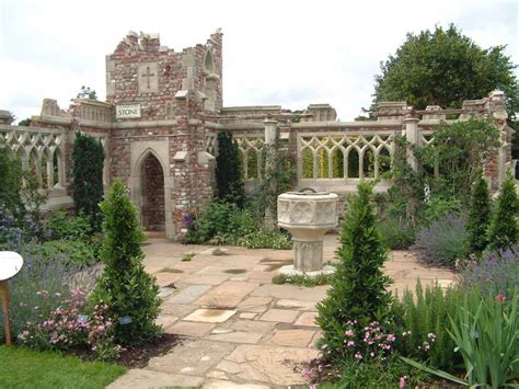 Capel Manor College - Wikipedia, the free encyclopedia | Backyard oasis, Manor garden, Vintage ...