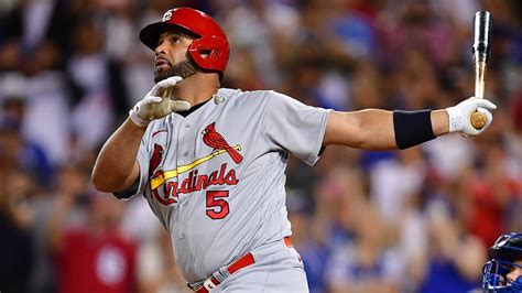 Cardinals Slugger Albert Pujols Reaches 700 Career Home Runs