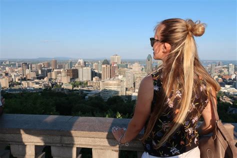 Climbing Up Mount Royal (Parc du Mont-Royal) in Montreal