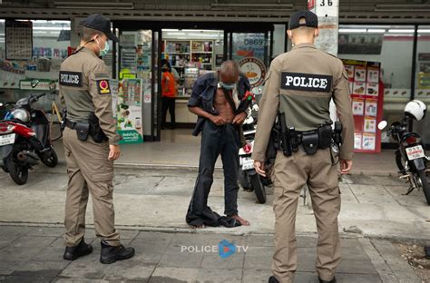 The Boys in Brown go 2-tone khaki - Thailand's new police uniform on trial - Thailandtv.news