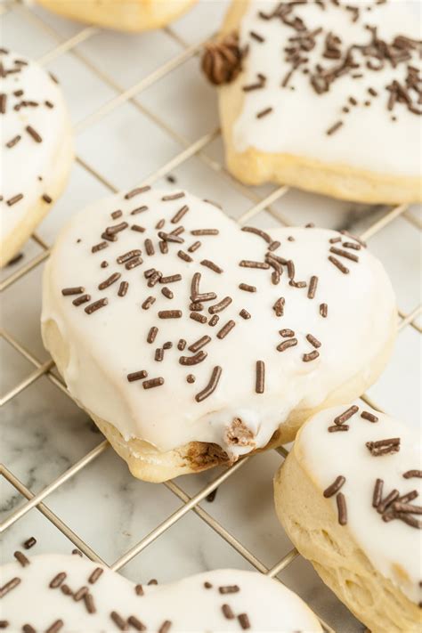 Brownie Batter Donut Copycat - Kitchen Divas