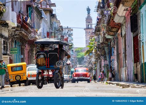 Beautiful Street View of the Old Havana City, Capital of Cuba Editorial ...