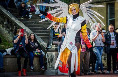 Mercy Overwatch Cosplay – Telegraph