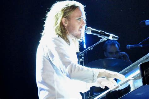 Tim Minchin To Play 'On The Steps' At The Opera House - Music Feeds