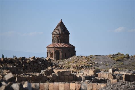 Digs at 4 spots to reveal underground history of Turkey's Ani | Daily Sabah