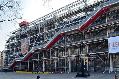 Renzo Piano and Richard Rogers, Pompidou Centre, Paris, 1971-77 ...