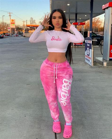 Juliana 🦋 | Fashion + Fitness on Instagram: "barbie but not the one to ...