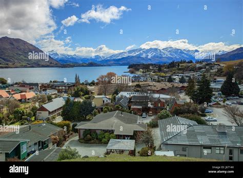 WANAKA TOWN NEW ZEALAND-SEPTEMBER 5:wanaka is a ski and summer resort town ,traveling ...