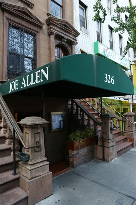 Joe Allen, NYC theater district restaurant icon, dead at 87