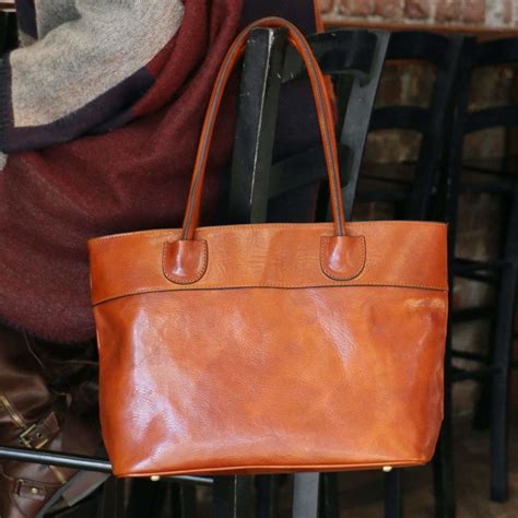 Best Luxury Leather Tote Bags For Women Over 60 | semashow.com