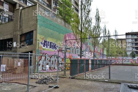 Trellick Tower Brutalist Architecture London England Stock Photo ...