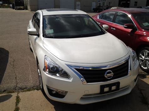 2014 Nissan Altima in Pearl White, NA14002 | Nissan altima, Altima, Nissan