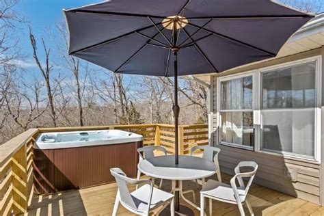 27 Romantic Cabins with Hot Tub in Arkansas ️ in 2024