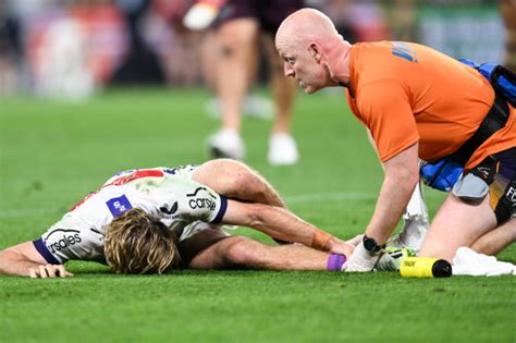 Papenhuyzen suffers sickening injury as Broncos smash Storm hoodoo