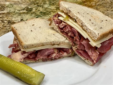 GREAT EATS HAWAII: PASTRAMI AND SWISS CHEESE SANDWICH