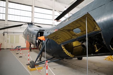 Black Piasecki H-21 * All PYRENEES · France, Spain, Andorra