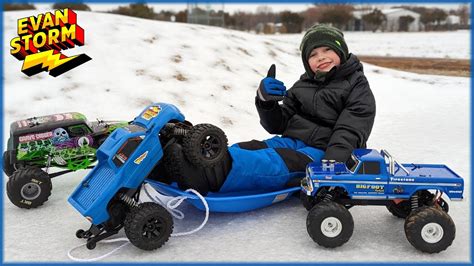 It's A Snow Day! RC Monster Trucks BIGFOOT - GRAVE DIGGER - EVAN STORM ...