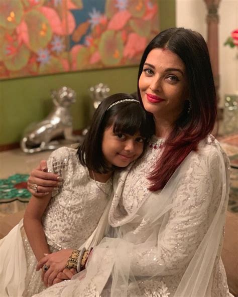 Aishwarya Rai Bachchan's twinning outfits with daughter Aaradhya ...