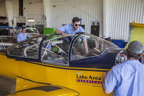 Standout Schools in Aviation Maintenance