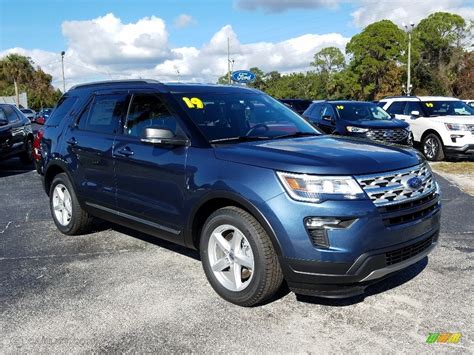 Blue Metallic 2019 Ford Explorer XLT Exterior Photo #131105665 | GTCarLot.com