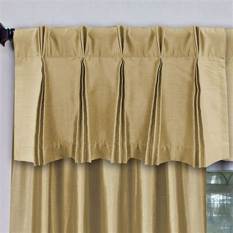 pinch pleat valance