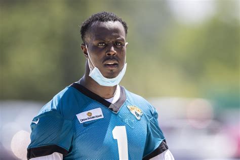 Jaguars' rookie Travis Etienne out for season after spraining foot