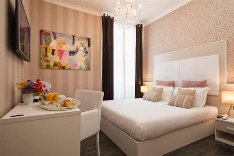 SAN PIETRO SUITES - Prices & Guest house Reviews (Rome, Italy)