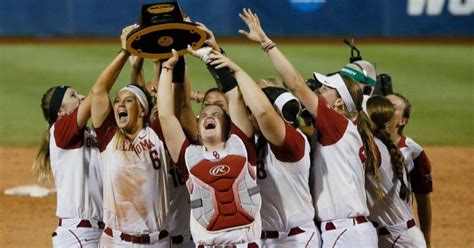 Oklahoma repeats as NCAA softball champ - Los Angeles Times