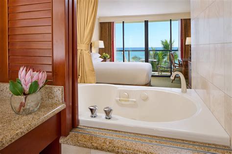 Rooms With Ocean Views | Outrigger Waikiki Beach Resort