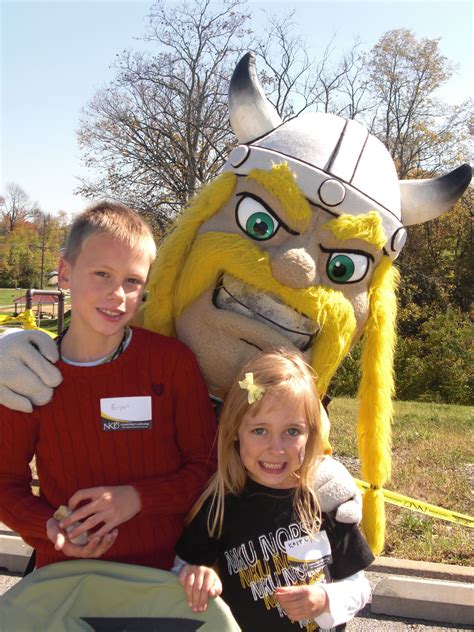 NKU Mascot, Victor and his fans